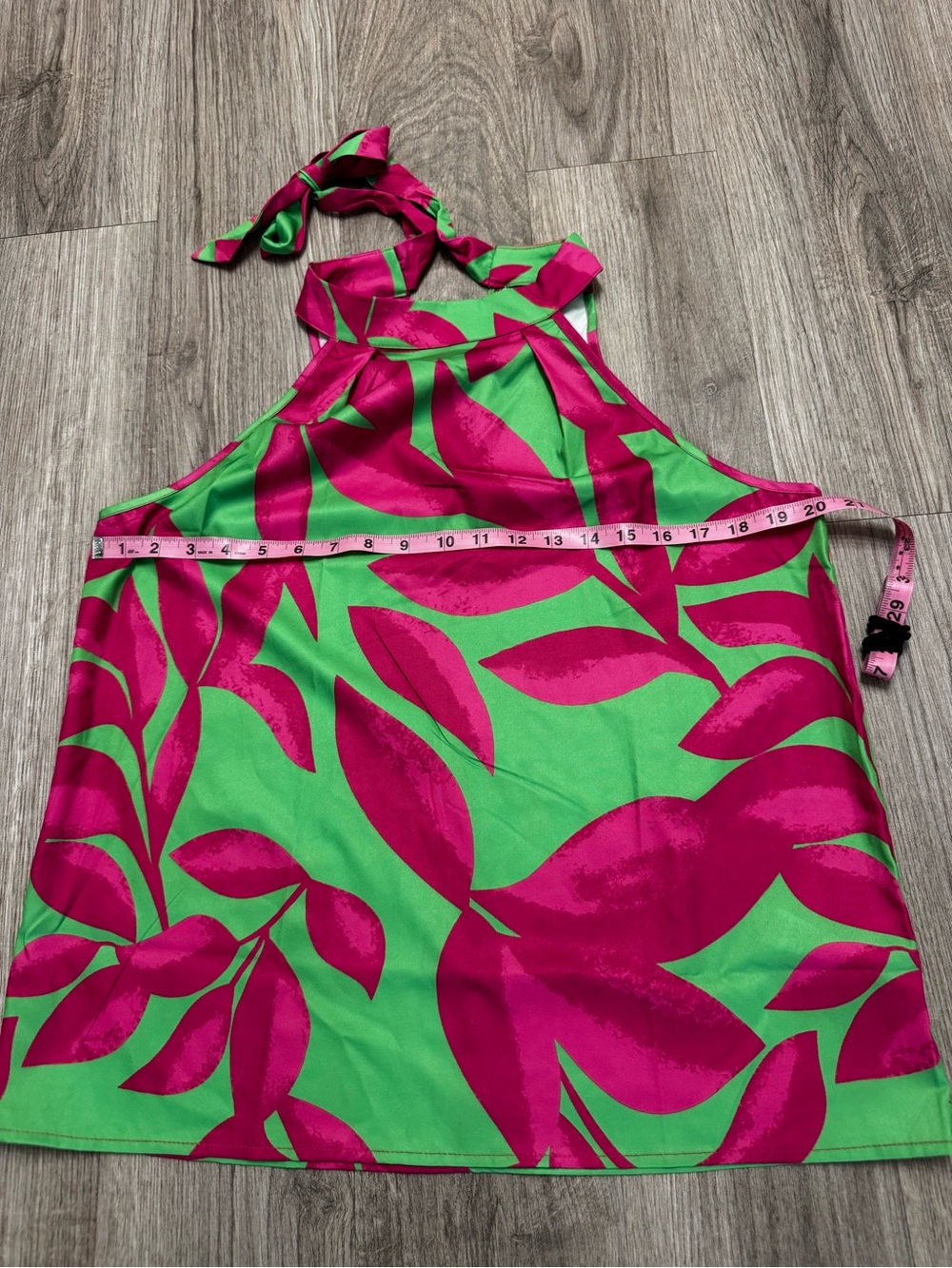 Large Floral Top New no Tags - Picture 2 of 3